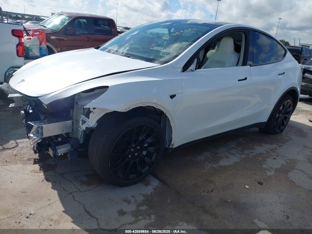 2023 TESLA MODEL Y 7SAYGDEE3PA050400 Photo 1