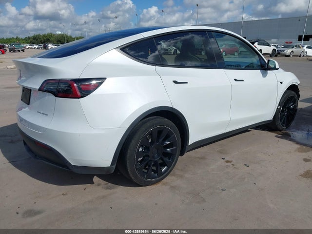 2023 TESLA MODEL Y 7SAYGDEE3PA050400 Photo 3