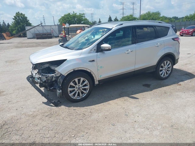 1FMCU9J92JUC67844 Ford Escape