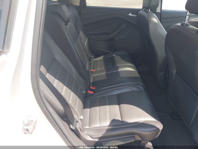 1FMCU9J92JUC67844 Ford Escape