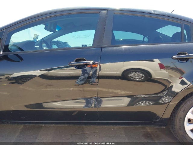 KNADM4A3XH6039402 KIA 2017