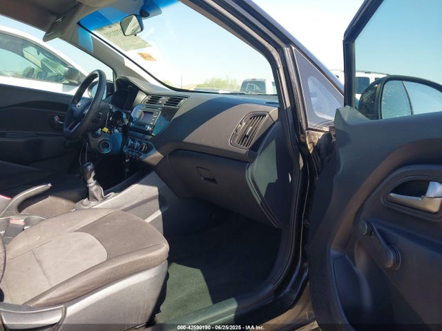 KNADM4A3XH6039402 KIA 2017