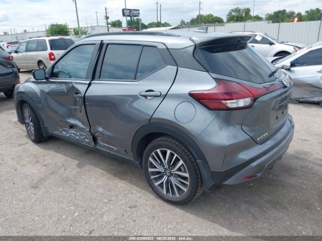 2021 NISSAN KICKS 3N1CP5DV8ML559349 Photo 2
