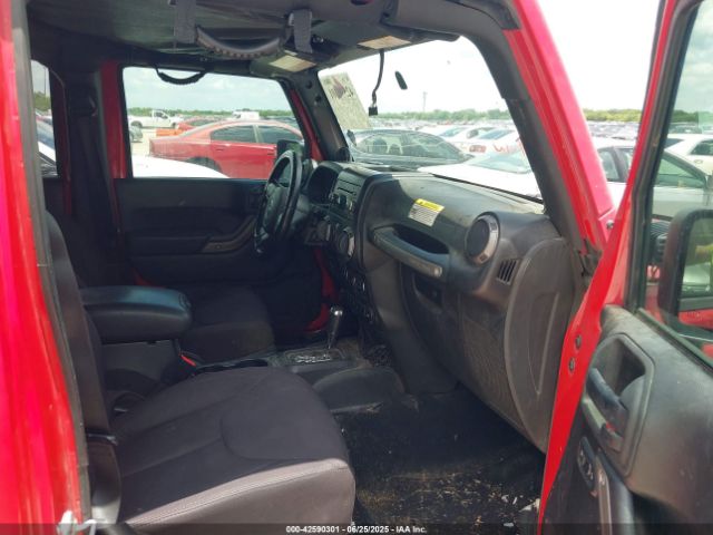 2013 JEEP WRANGLER UNLIMITED 1C4BJWDG9DL702516 Photo 4