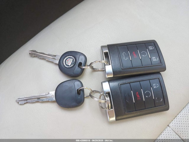 2011 CADILLAC DTS 1G6KP5ES7BU143960 Photo 10