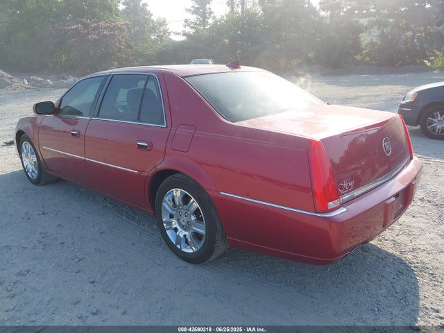 2011 CADILLAC DTS 1G6KP5ES7BU143960 Photo 2