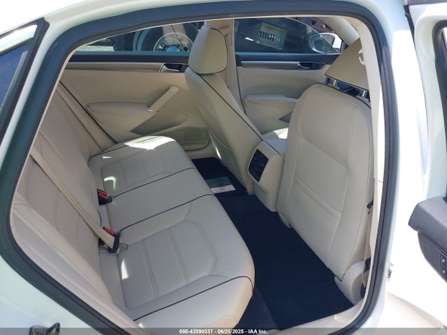 Volkswagen Passat 2016 1VWBT7A3XGC067745 Image 8