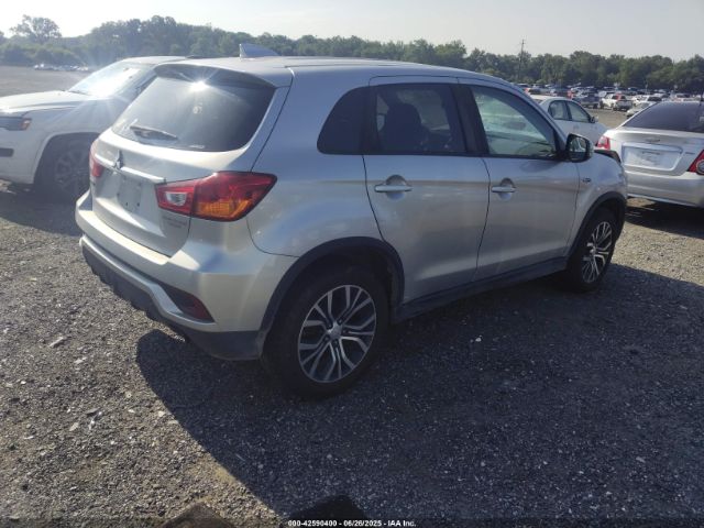 2018 MITSUBISHI OUTLANDER SPORT JA4AR3AU4JZ028176 Photo 3