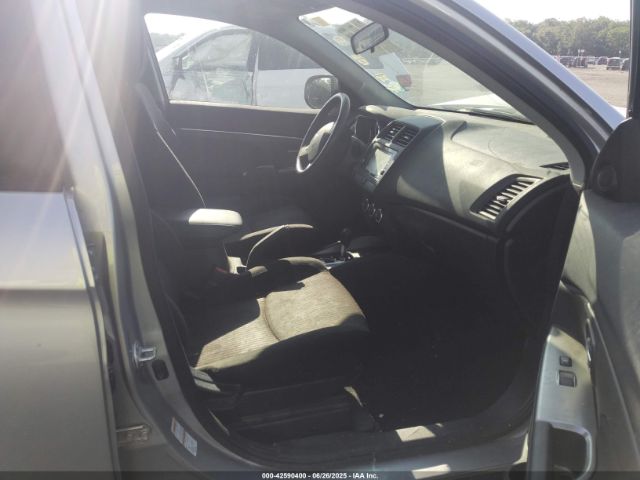 2018 MITSUBISHI OUTLANDER SPORT JA4AR3AU4JZ028176 Photo 4