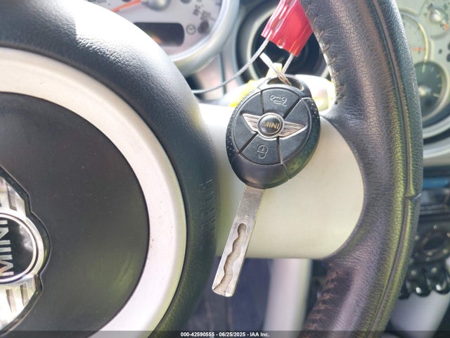 2006 MINI COOPER S WMWRH33566TF88566 Photo 10
