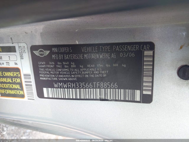 2006 MINI COOPER S WMWRH33566TF88566 Photo 8