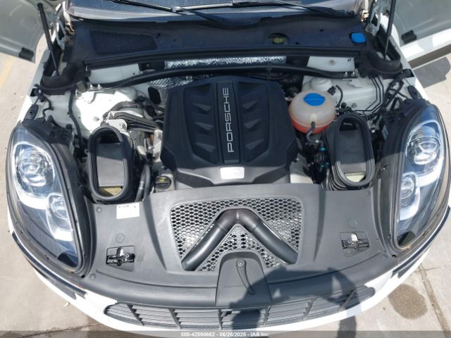 2018 PORSCHE MACAN WP1AB2A52JLB37590 Photo 9