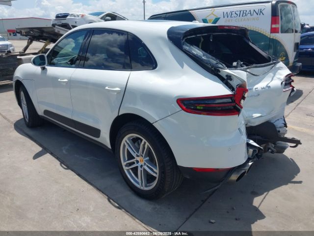 2018 PORSCHE MACAN WP1AB2A52JLB37590 Photo 2