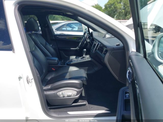 2018 PORSCHE MACAN WP1AB2A52JLB37590 Photo 4