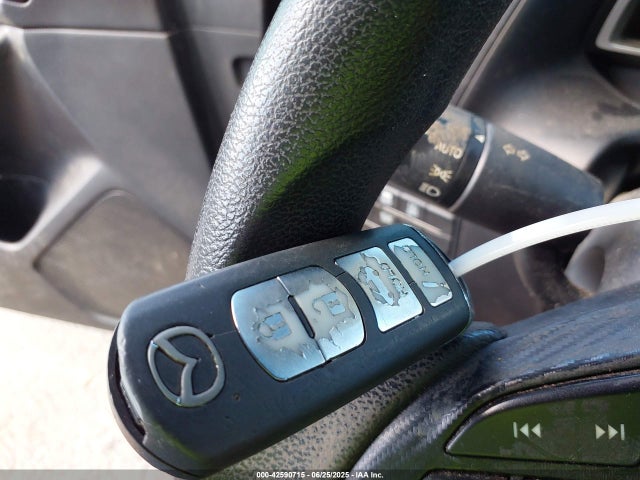 3MZBM1U75GM298916 Mazda pe