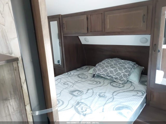 Продажа на аукционе авто 2021 Forest River Cherokee, vin: 4X4TCKE24MX147116, номер лота: 42590777