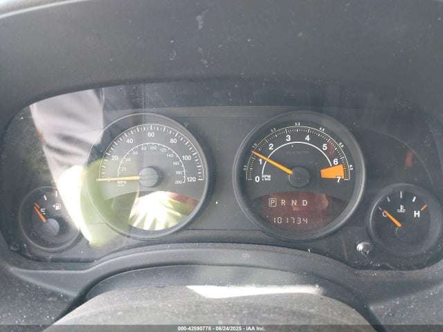 1C4NJPBA0ED758003 Jeep 2014