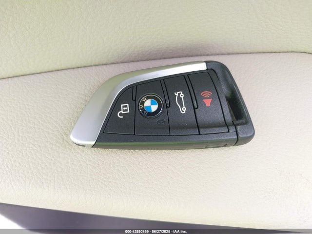 WBXJG9C07M5U21337 BMW X1
