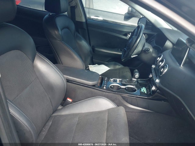 2019 KIA STINGER KNAE25LA8K6053284 Photo 4