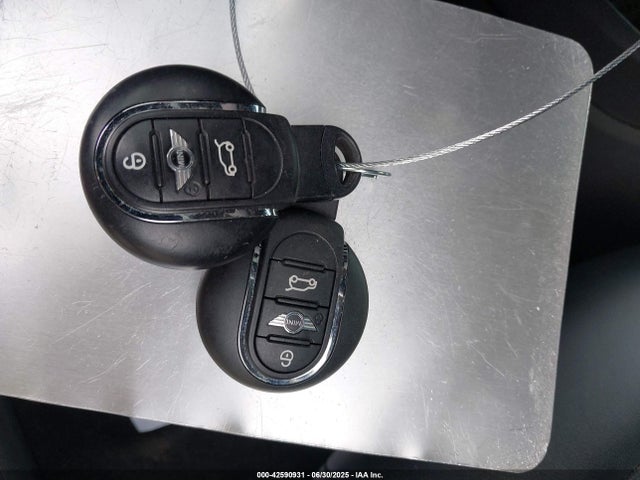 2017 MINI CLUBMAN WMWLU1C5XH2F27672 Photo 10