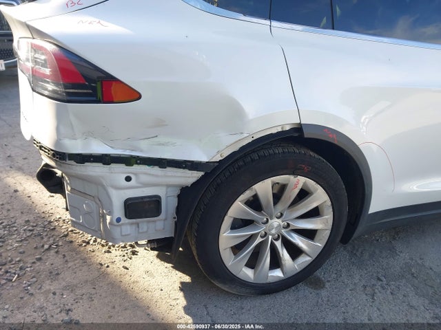 Tesla 2020 2020 5YJXCBE27LF242169 Image 20