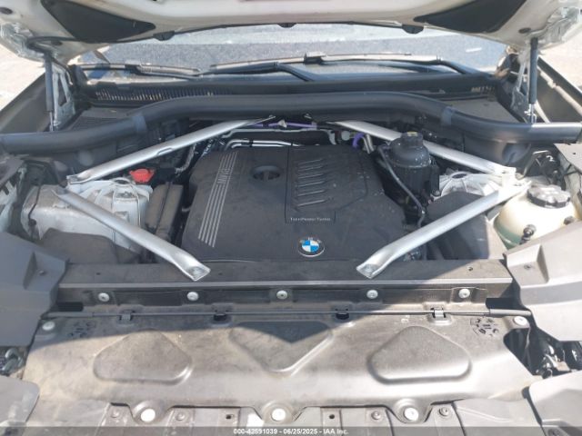 2021 BMW X6 5UXCY6C04M9G74224 Photo 9