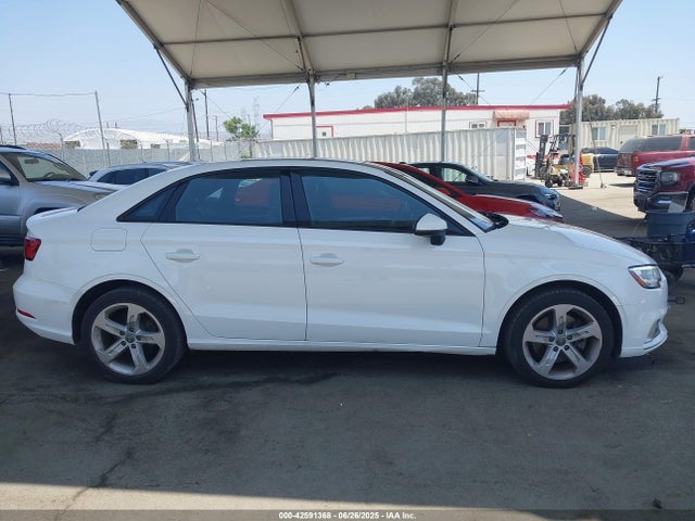 Audi A3 2017 WAUAUGFF9H1029822 Image 13