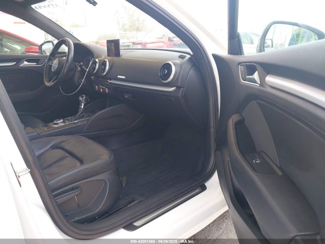 2017 AUDI A3 WAUAUGFF9H1029822 Photo 4