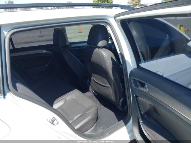 3VWCA7AU5FM509797 Volkswagen 2015