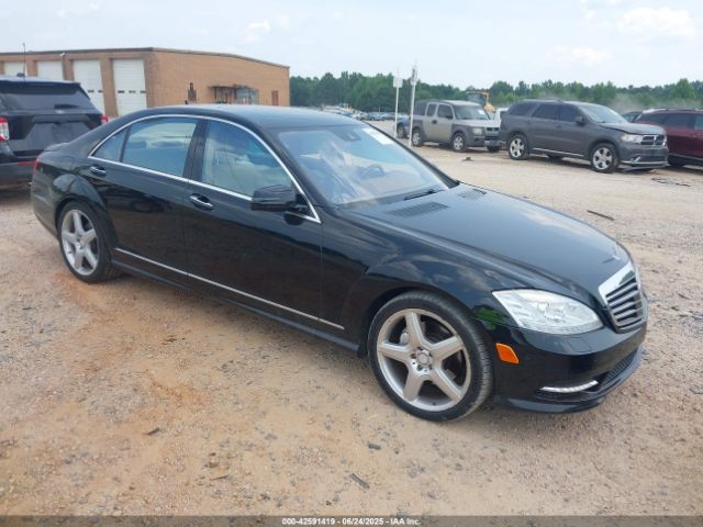 2011 MERCEDES-BENZ S 550 WDDNG7BB6BA400575