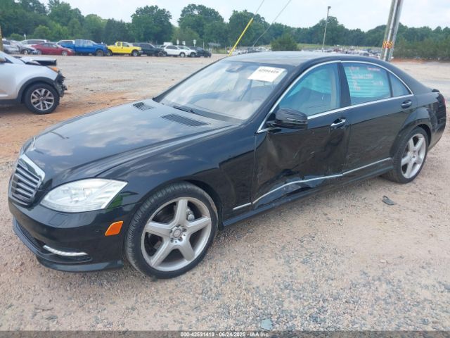 2011 MERCEDES-BENZ S 550 WDDNG7BB6BA400575 Photo 1