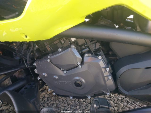 2022 CAN-AM SPYDER ROADSTER 2BXRDDD27NV001083 Photo 8