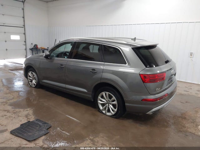 2017 AUDI Q7 WA1AHAF70HD038754 Photo 2