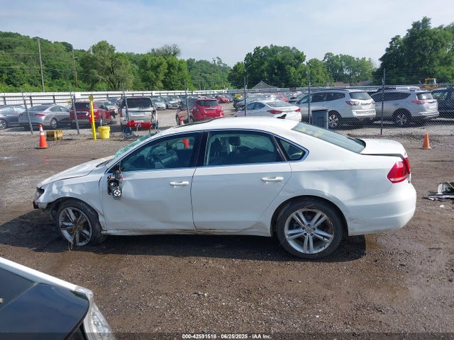 1VWBT7A38EC046308 Volkswagen Passat