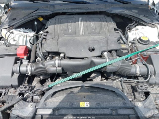 2017 JAGUAR XE SAJAN4BV5HA948682 Photo 9