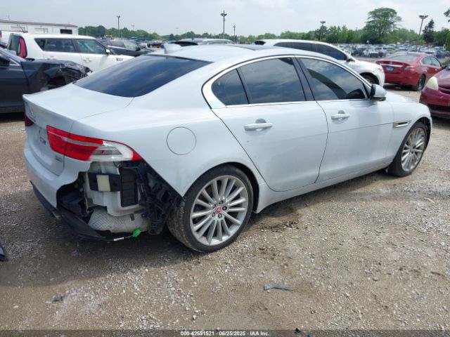 2017 JAGUAR XE SAJAN4BV5HA948682 Photo 3