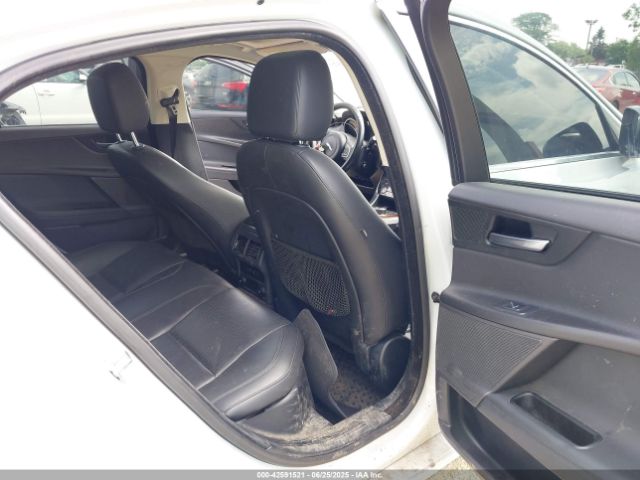 2017 JAGUAR XE SAJAN4BV5HA948682 Photo 7