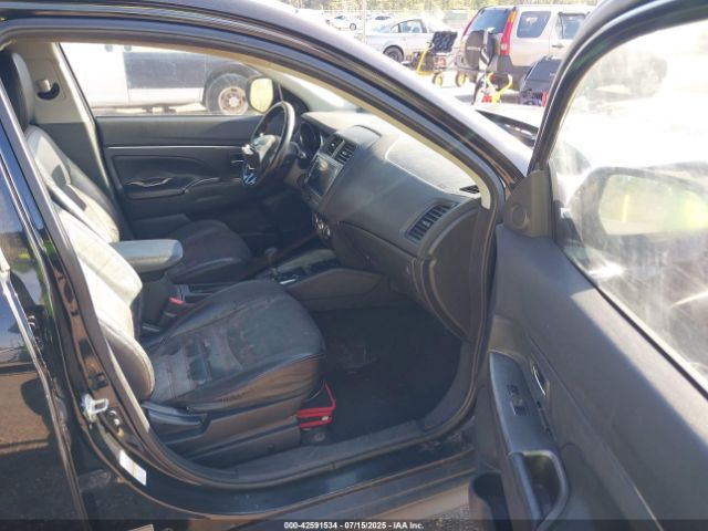 2018 MITSUBISHI OUTLANDER SPORT JA4AP3AW4JU012399 Photo 4