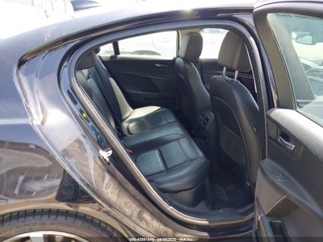 2017 JAGUAR XE SAJAE4BG1HA957610 Photo 7