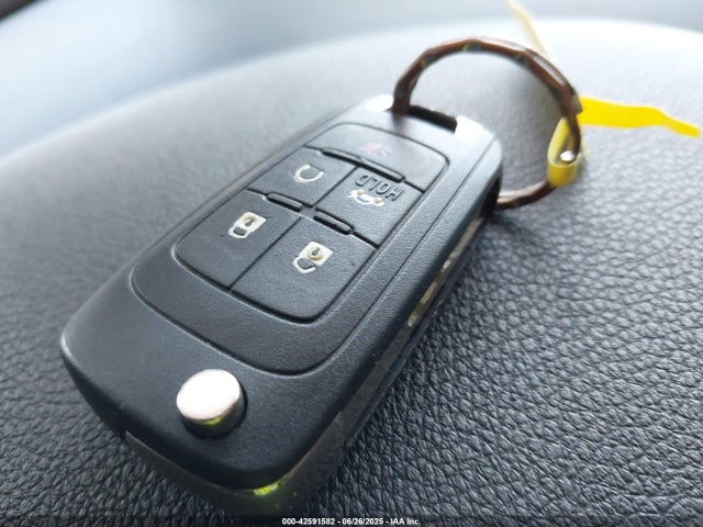 1G11G5SXXFF251811 Chevrolet ltg
