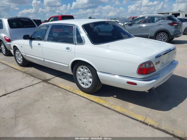 1998 JAGUAR XJ8 SAJKX6244WC842758 Photo 2