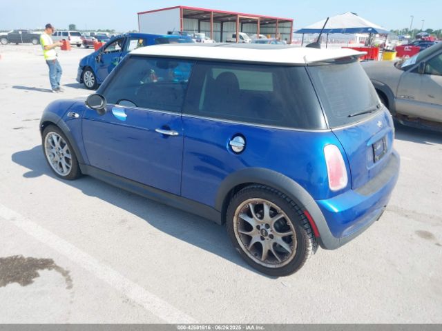 2005 MINI COOPER S WMWRE33445TG95016 Photo 2