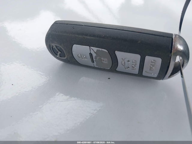 3MZBM1V70GM257463 Mazda pe