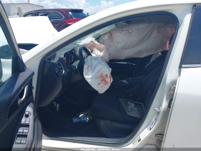 3MZBM1V70GM257463 Mazda pe