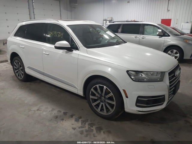 2017 AUDI Q7 WA1VAAF72HD017300 Photo 0