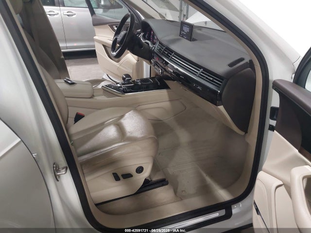 2017 AUDI Q7 WA1VAAF72HD017300 Photo 4