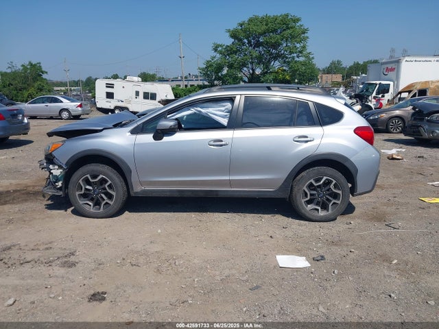 Subaru naturally aspirated 2016 JF2GPANC1G8328026 Image 15