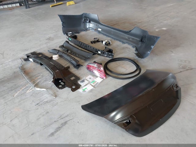 W1KZF8EB9MA934226 Mercedes-Benz m264