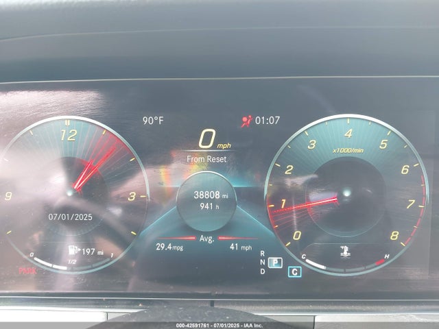 W1KZF8EB9MA934226 Mercedes-Benz m264