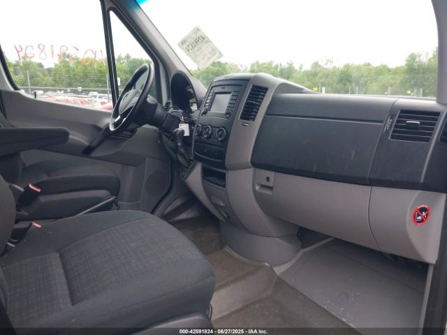 2014 MERCEDES-BENZ SPRINTER 2500 WDZPE8CC3E5939674 Photo 4